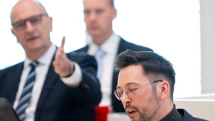 Plenarsitzung: Eklat im Brandenburger Landtag bei Debatte &uuml;ber Migration