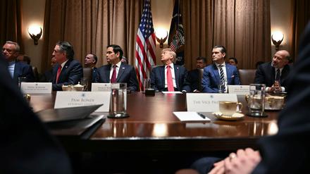 Drohender Handelskrieg: Trump kündigt Zoll von 25 Prozent auf Autos an - EU reagiert