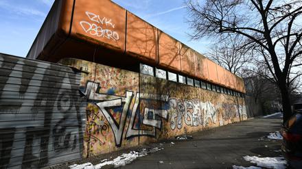 Kaputte Fenster, Schimmel, unzumutbare Toiletten: In fast allen Berliner Bezirken sind Turnhallen gesperrt