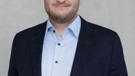 &Uuml;bernahmeringen: Commerzbank-Betriebsratschef sagt Unicredit den Kampf an