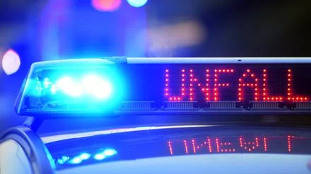 Rote Ampel missachtet: Radfahrerin am S-Bahnhof Tiergarten schwer verletzt