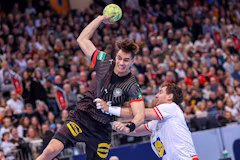 Drei Österreicher an seinem Arm