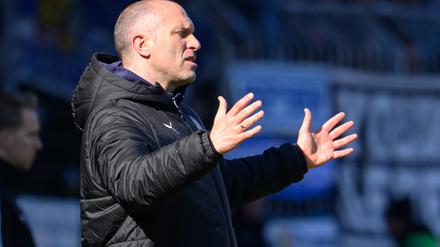 2. Fu&szlig;ball-Bundesliga: Nach 1:5-Debakel: Braunschweig-Trainer droht das Aus