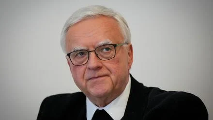 Missbrauch in der Kirche: Berliner Erzbischof sagt als Zeuge vor Gericht aus