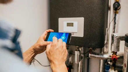 „Meine Wärmepumpe ist besser als deine“: Können Technik-Dads den Klimaschutz retten?