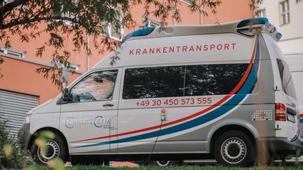 Unbefristeter Ausstand ab Mittwoch: Reinigungs- und Transportkräfte der Charité treten in den Streik