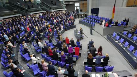 Lobbyregister-Bericht: Bundestag: Eine Milliarde Euro im Jahr für Lobbyarbeit