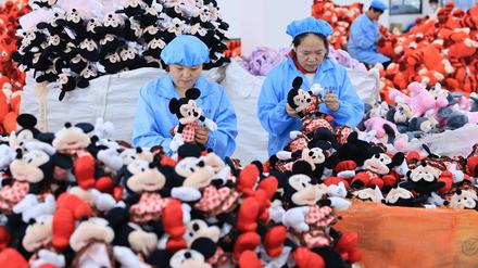 Zwei Kolosse prallen aufeinander : Zollstreit zwischen USA und China eskaliert