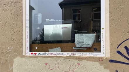 „Auseinandersetzungen mit Nahost-Bezug“: Frau beschimpft Mitarbeiter der Kneipe „Bajszel“ in Neukölln