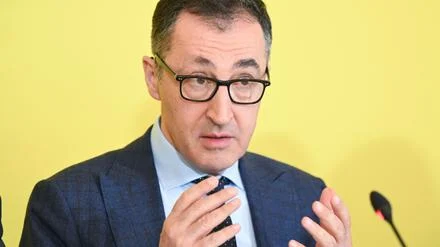 Extremismus: Debatte über Wort „Islamismus“: Minister warnt vor Ablenkung