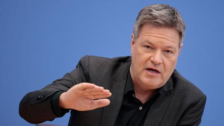 Trump belastet deutsche Wirtschaft: Drittes Jahr in Folge kein Wachstum &ndash; Habeck senkt Prognose