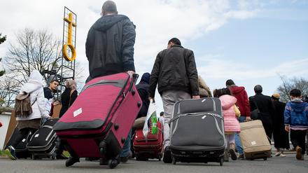 Ihnen droht der Verlust des Schutzstatus: Über 2000 Verfahren wegen Heimreisen von Geflüchteten eingeleitet