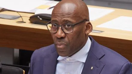 Berlins Kultursenator im Vatikan: Joe Chialo reist zur Papst-Trauerfeier nach Rom