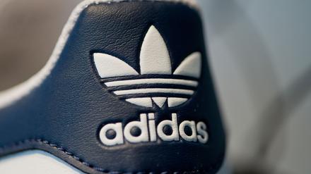 Sportartikel: Starker Jahresauftakt für Adidas sorgt für Plus im Dax