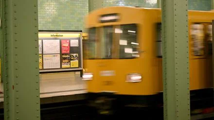 BVG: Neue Zahlen: U-Bahnen unpünktlich und unzuverlässig