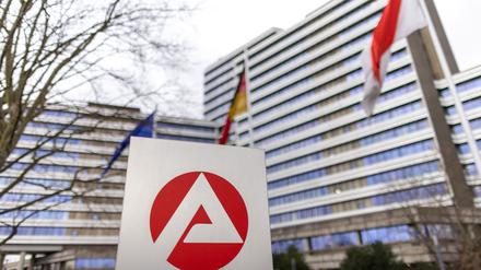 Arbeitsmarkt-Statistik: Verhaltene Fr&uuml;hjahrsbelebung: Arbeitslosigkeit sinkt leicht