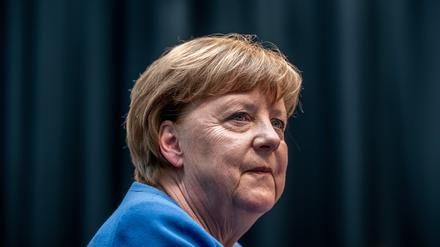 Ehrung für Scholz: Merkel und Gauck bleiben Zapfenstreich fern