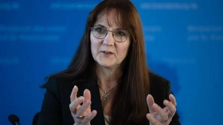 Haushalts-Beratungen: Innenministerin Lange: Geplanter Haushalt solide