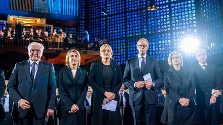 Befreiung von der NS-Diktatur: Weltkrieg-Gedenken beginnt mit Gottesdienst