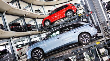 Elektromobilit&auml;t: VW dominiert deutschen E-Auto-Markt - Tesla f&auml;llt aus Top10