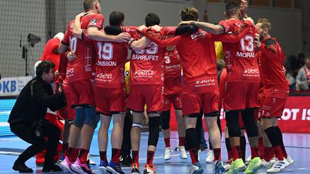 Bundesliga-Titelkampf: Melsungen bleibt nach Sieg in Hannover im Titelrennen