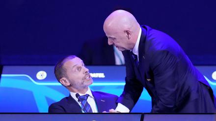 Wie reagiert der Fifa-Boss auf die Kritik?: Uefa-Funktionäre verlassen Kongress vorzeitig wegen Infantino