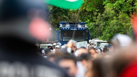 Nahost-Konflikt: Dobrindt verurteilt Gewalt bei Pro-Palästina-Demo in Berlin