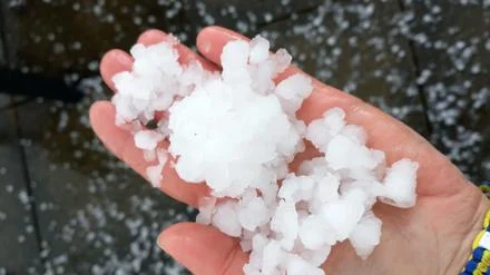 Drei Gewitter in Folge: Hagel und Platzregen in Teilen Berlins