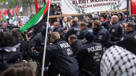 Nahost-Konflikt: Gewalt bei Pro-Palästina-Demo – Konsequenzen gefordert