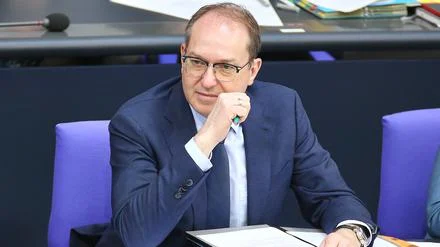 Rechtswissenschaftler kritisiert Vorgehen: 1676 Menschen wurden in zwei Wochen an deutschen Grenzen zur&uuml;ckgewiesen