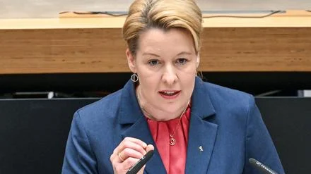 Steuerentlastung für Gastronomie und Pendler: Berlins Wirtschaftssenatorin Giffey pocht auf faire Kostenverteilung