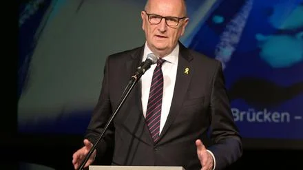 Mahnende Worte: Woidke fordert humanitäre Verantwortung von Hamas und Israel