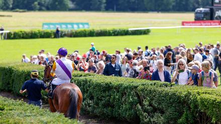 Pferderennen: Lady Charlotte gewinnt Diana-Trial in Hoppegarten