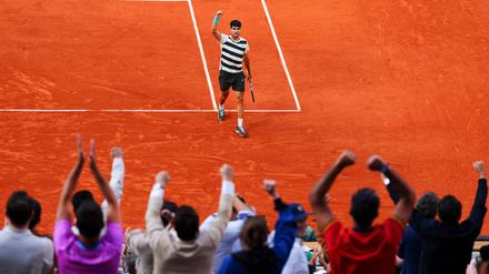 Entscheidung fällt erst im Match-Tiebreak: Carlos Alcaraz gewinnt dramatisches Finale der French Open