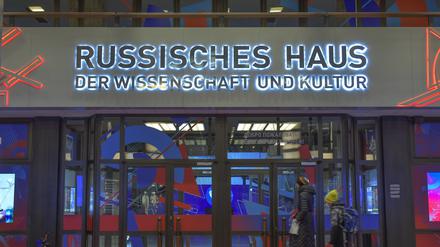 70.000 Euro im Jahr: Bundesregierung zahlt die Grundsteuer für das umstrittene „Russische Haus“ in Berlin