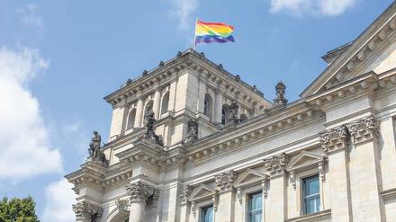 „Aktive politische Absage an queere Sichtbarkeit“: Regenbogen-Netzwerk des Bundestages darf nicht am Berliner CSD teilnehmen