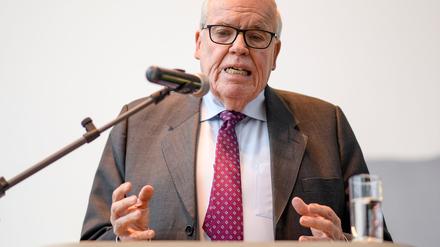 Fu&szlig;ball-Bundesliga: Best&auml;tigt: K&uuml;hne will HSV-Anteile verkaufen