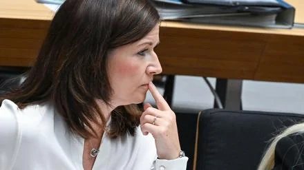 Mobbing in der Schule: G&uuml;nther-W&uuml;nsch k&uuml;ndigt Konsequenzen an