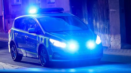 In Berlin-Schöneberg: Imbissverkäuferin von jungen Männern angegriffen und rassistisch beleidigt