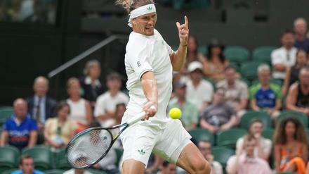 Tennis: Abbruch am Abend: Zverev droht frühes Wimbledon-Aus