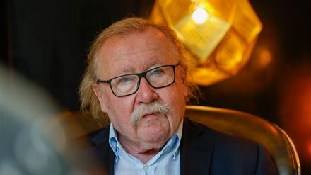 Philosoph fordert Durchgreifen: Sloterdijk will Handyverbot f&uuml;r Kinder und Jugendliche