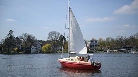 Schw&auml;cheanfall im Wasser: Mensch stirbt nach Badeunfall in Berlin