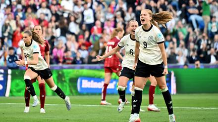 Zweiter Turniersieg: &bdquo;Mentalit&auml;tssieg&ldquo; und Schweden-Hilfe: DFB-Team in K.o.-Runde