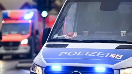 Berlin-Lichtenberg: Mann sticht 25-J&auml;hrigen in den Kopf