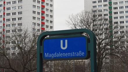 Museumsdirektor kritisiert CDU-Vorschlag: Streit um Umbenennung des U-Bahnhofs Magdalenenstra&szlig;e in Berlin