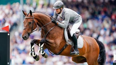 Reitsport: Springreit-Team bei EM in Spanien auf Medaillen-Kurs