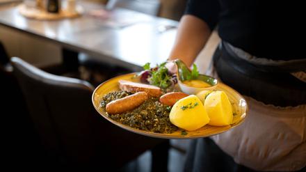 Lieber Geld verdienen statt Uni oder Lehre: Viele junge Menschen wollen direkt ins Arbeitsleben einsteigen