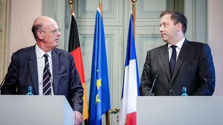 Welthandel: Klingbeil: Werden im Zollstreit nicht alles mitmachen