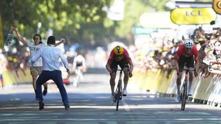 Tour de France: Schrecksekunde bei der Tour: Flitzer stört Etappen-Finale