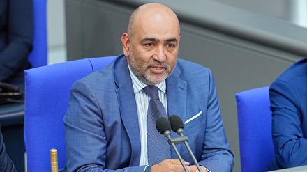 „Verrat an den Opfern des Terrorismus“: Bundestags-Vizepräsident Nouripour kritisiert Taliban-Annäherung der Regierung